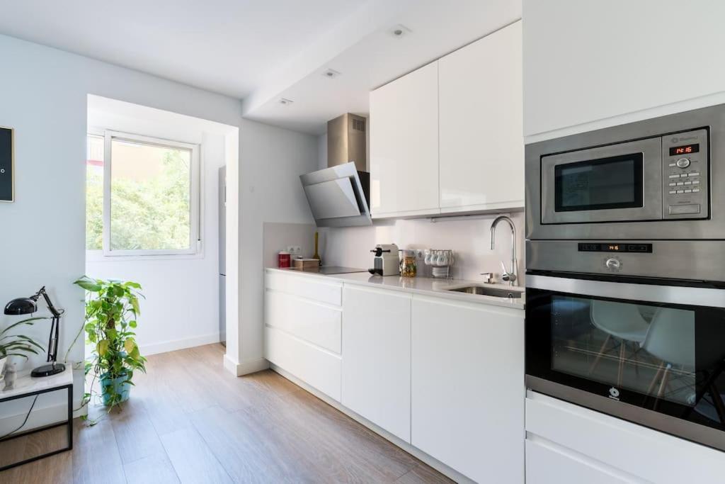Apartamento Moderno En Triana 2 Dormitorios Y Aire Acondicionado Sewilla Zewnętrze zdjęcie