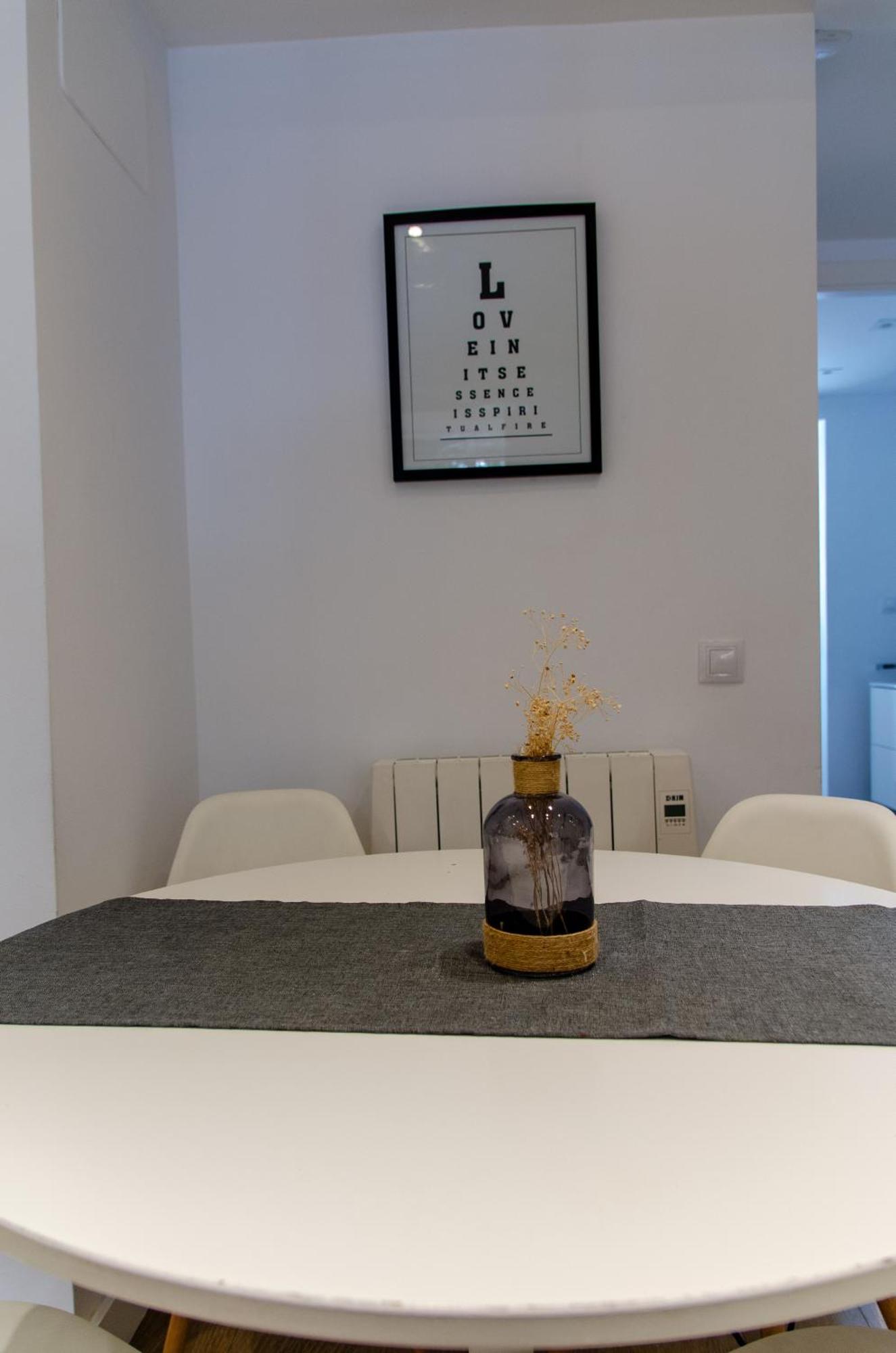 Apartamento Moderno En Triana 2 Dormitorios Y Aire Acondicionado Sewilla Zewnętrze zdjęcie