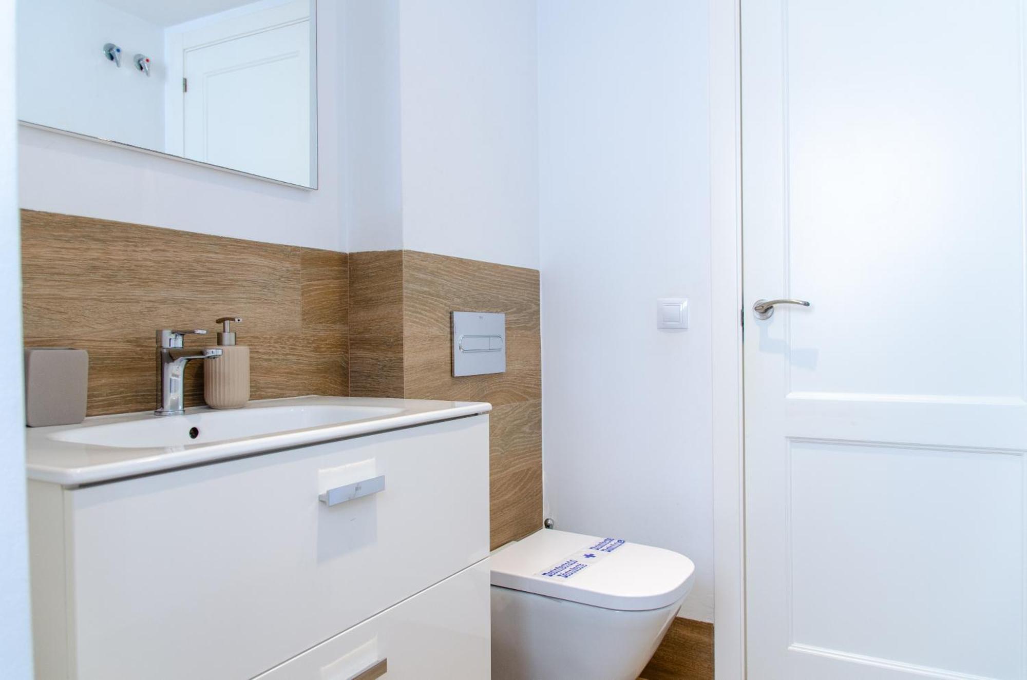 Apartamento Moderno En Triana 2 Dormitorios Y Aire Acondicionado Sewilla Zewnętrze zdjęcie