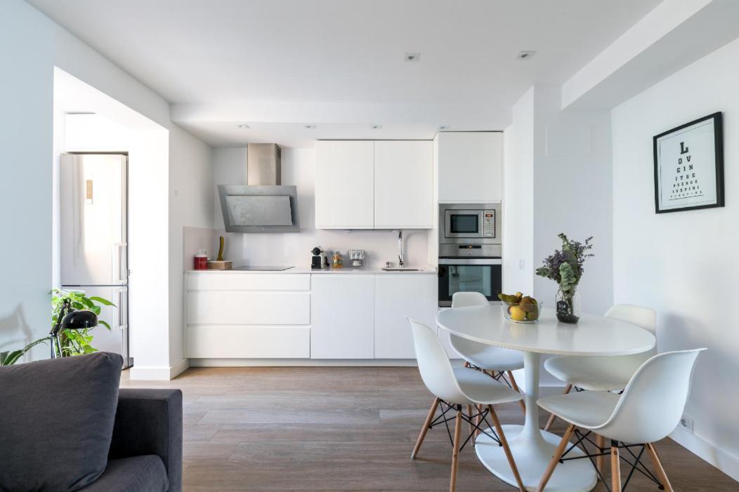 Apartamento Moderno En Triana 2 Dormitorios Y Aire Acondicionado Sewilla Zewnętrze zdjęcie